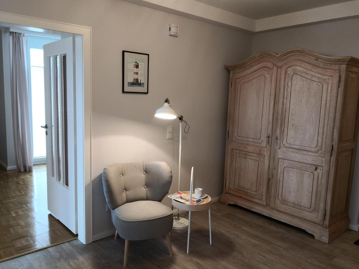 Ferienwohnung Fuer Grosse Familien Im Haus Akunak Busum Exterior photo