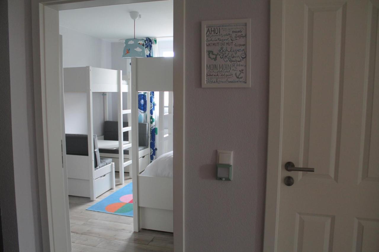 Ferienwohnung Fuer Grosse Familien Im Haus Akunak Busum Exterior photo